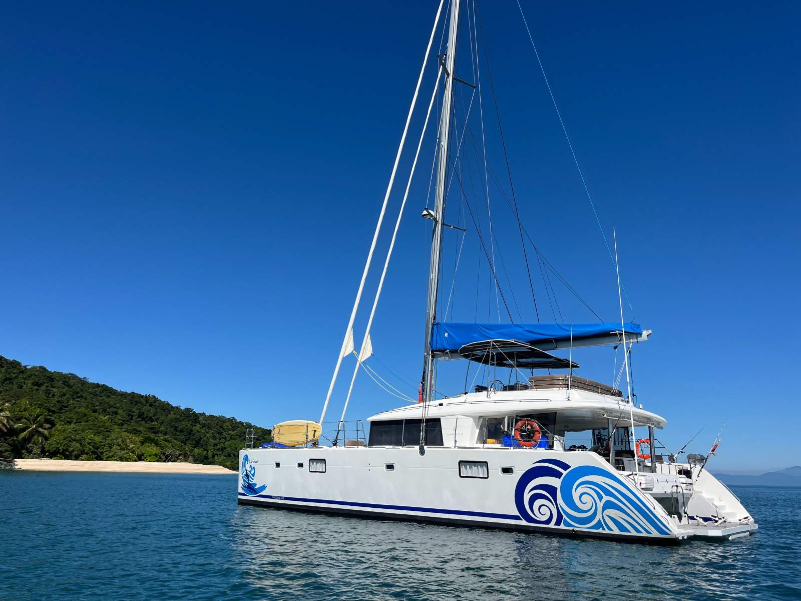 Lagoon 560:At anchor