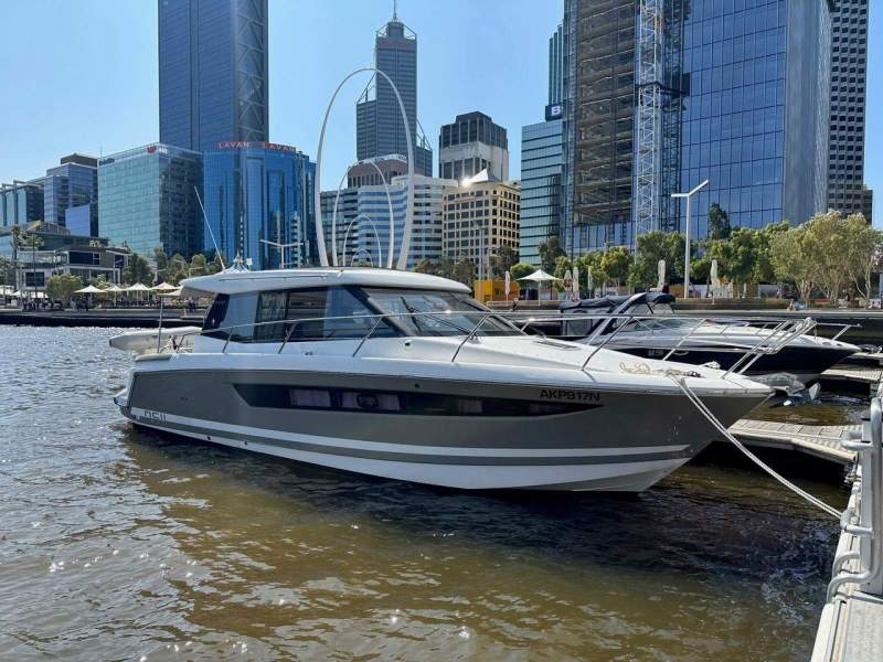 Jeanneau NC 11