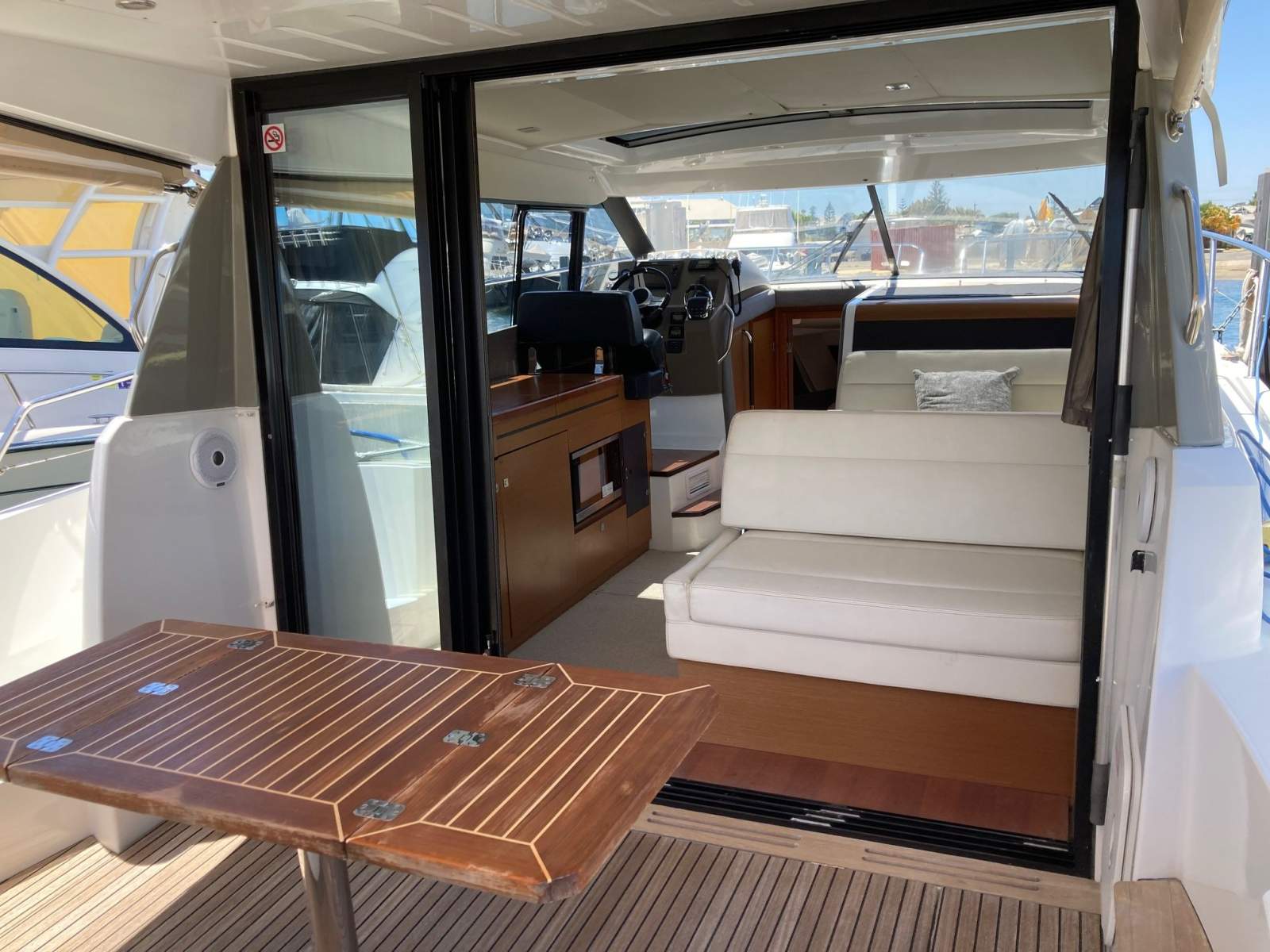 Jeanneau NC 11