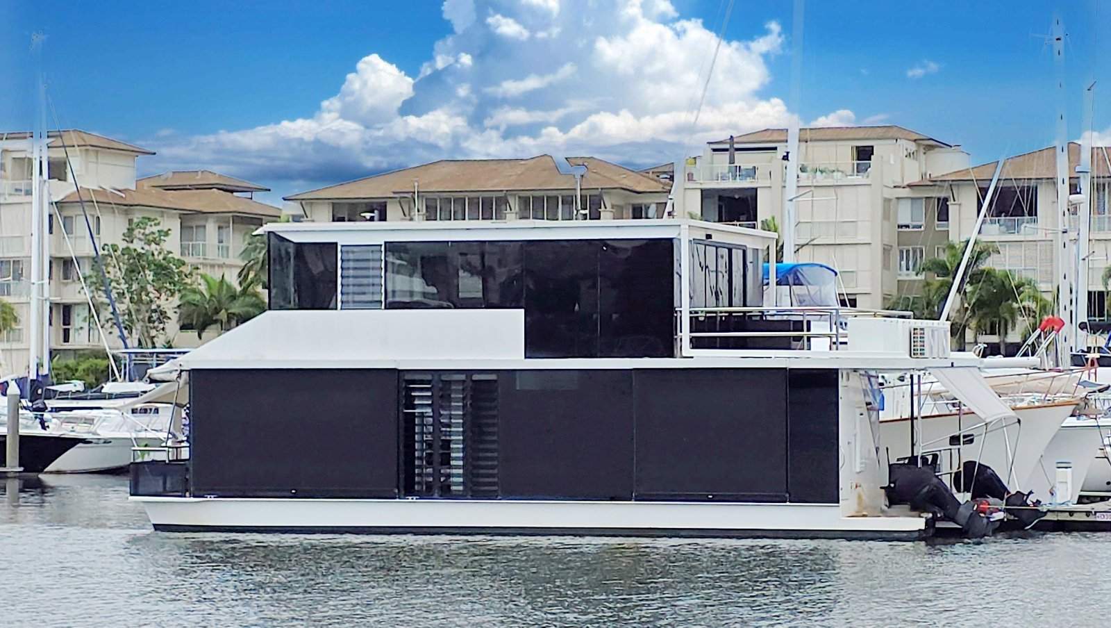 Havana 45 Houseboat:Houseboat 45 Deluxe