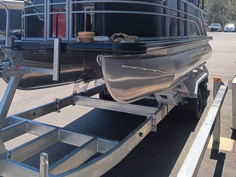 Sundown Pontoon Boats 19ft Luxury Pontoon BBQ Boat