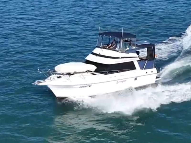 Riviera 35 Flybridge