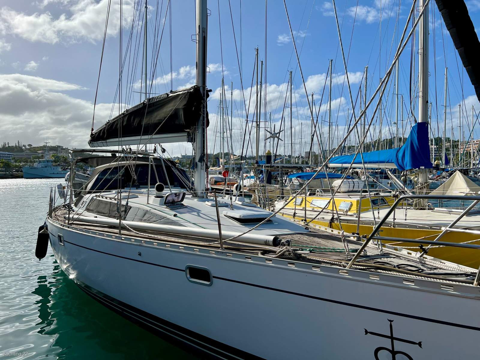 Feeling 446 4 cabins/2WC with shallow keel