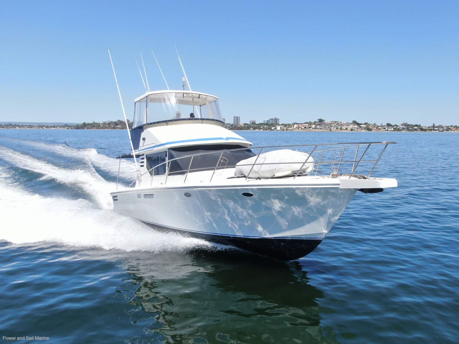 Northshore 42 Flybridge Cruiser