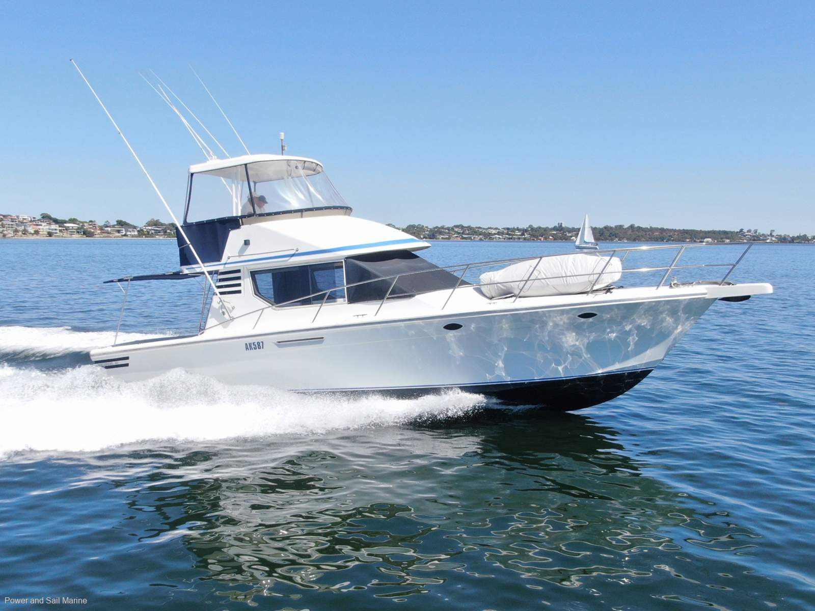 Northshore 42 Flybridge Cruiser