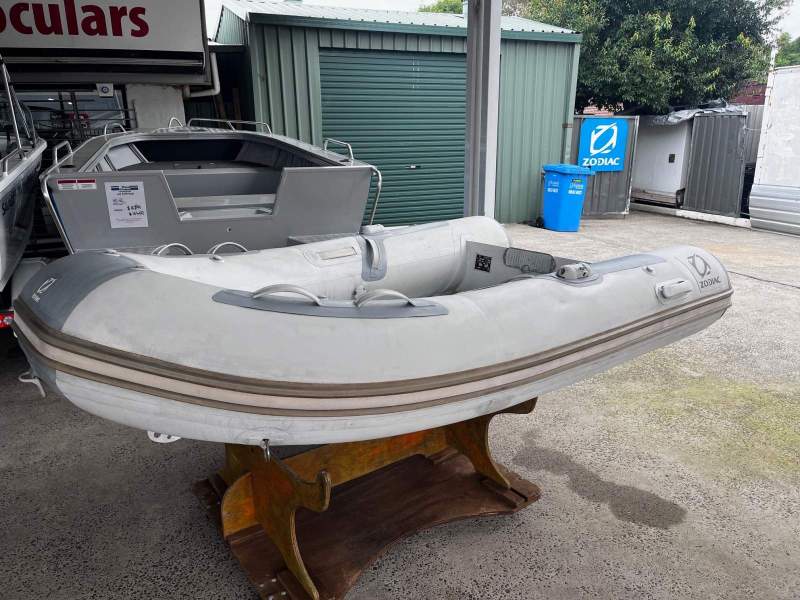 Zodiac 270 Ultra-light aluminium RIB in good condition