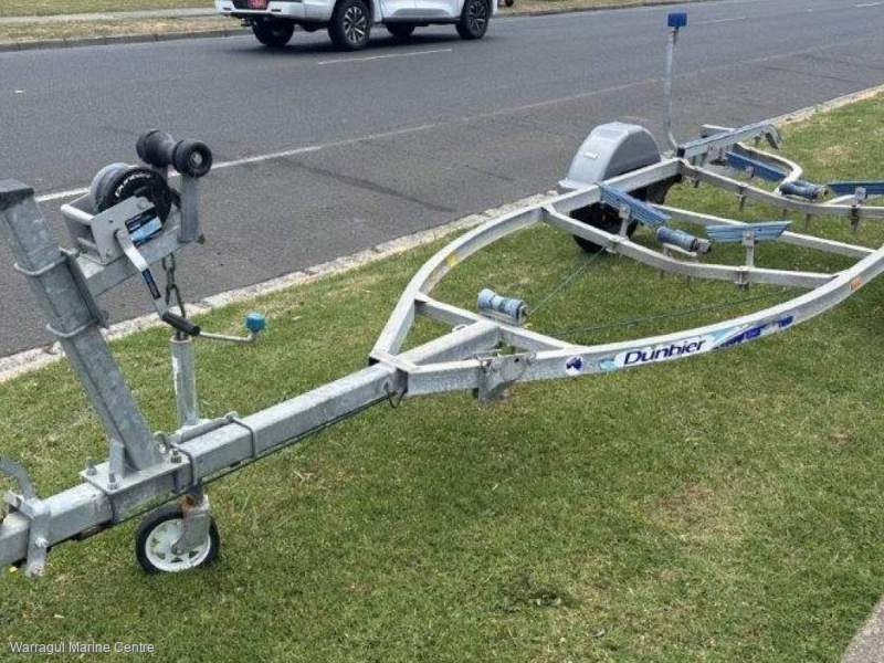 2015 Dunbier 5.0CB braked trailer suit alloy boats to 5m
