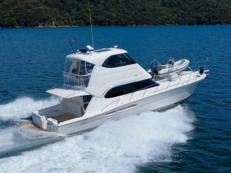 Riviera 51 Enclosed Flybridge