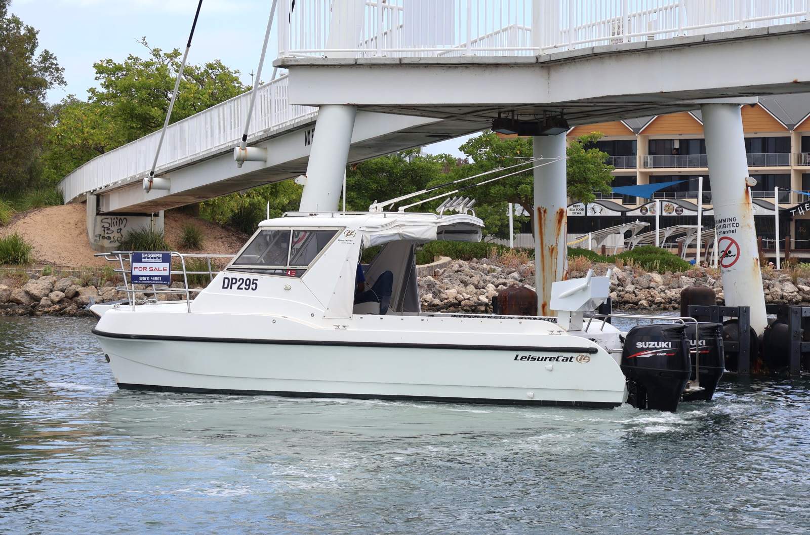 Leisurecat 8000 - Offshore Stability & Versatility!
