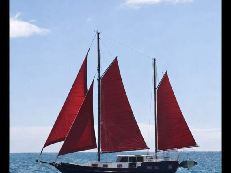 Bruce Roberts Spray 40