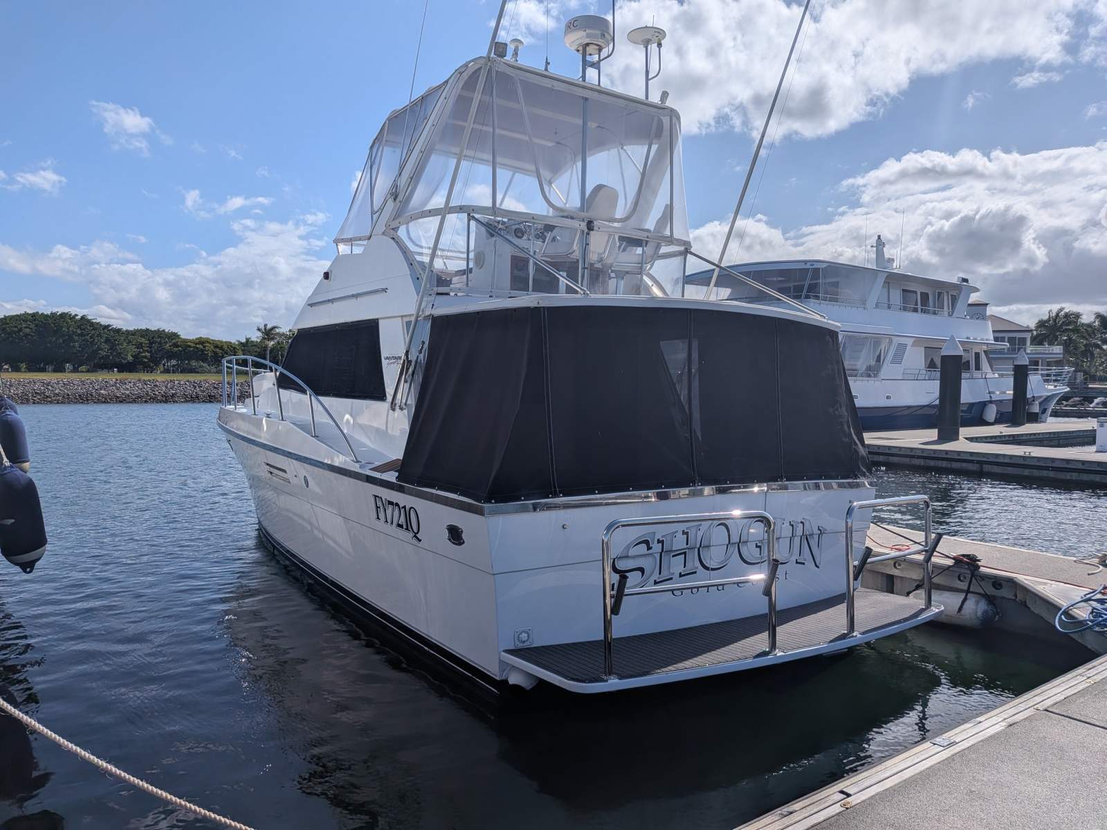 Pacific Motoryachts Flybridge Vantarie Sports Cruiser 42'