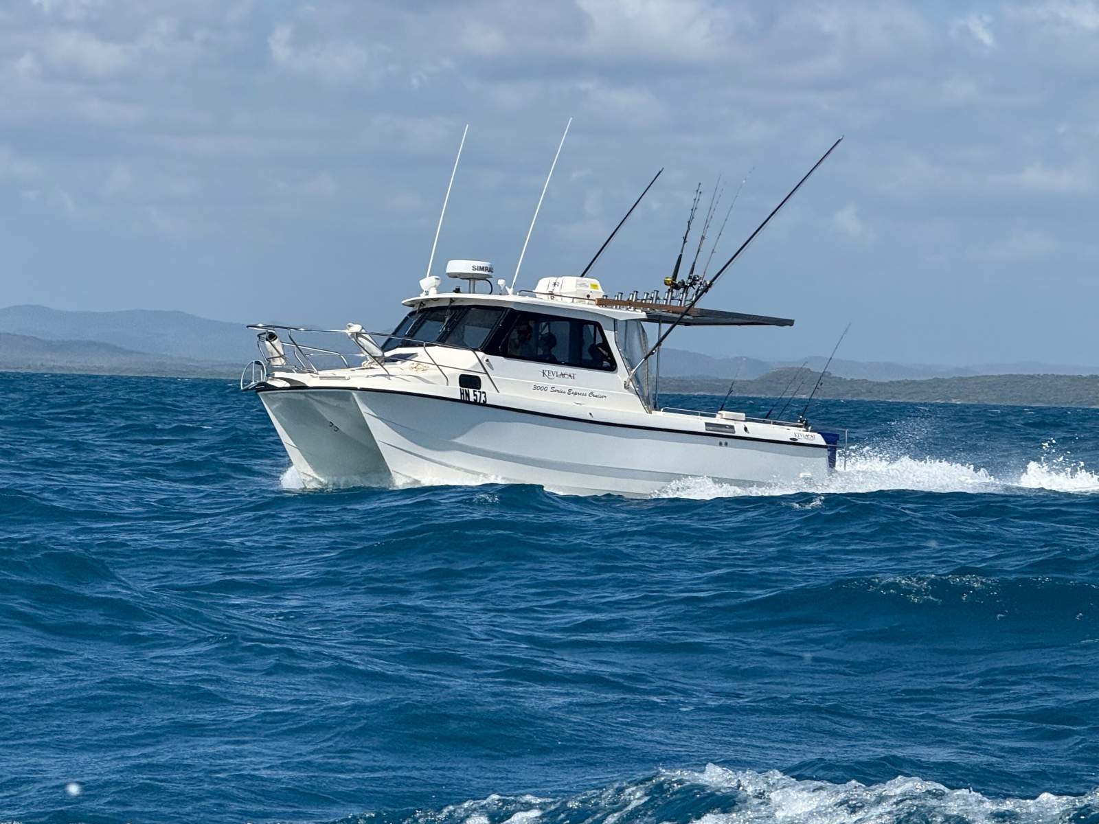 Kevlacat 3000 Express Cruiser