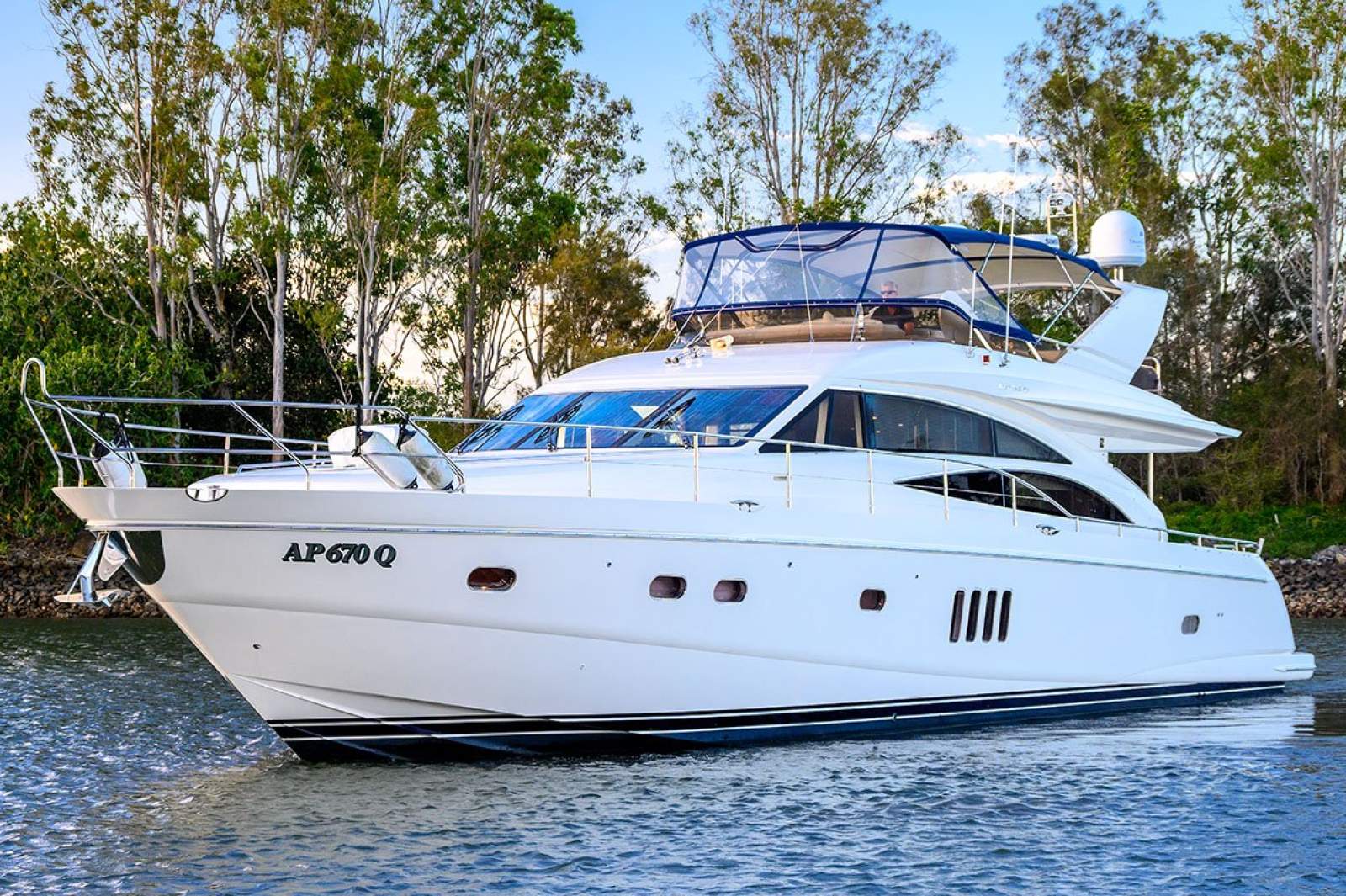 Princess 67 Flybridge Motor Yacht