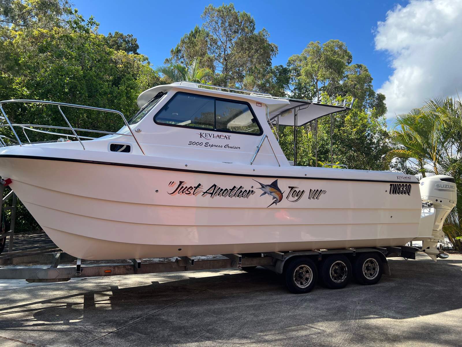 Kevlacat 3000 Express Cruiser