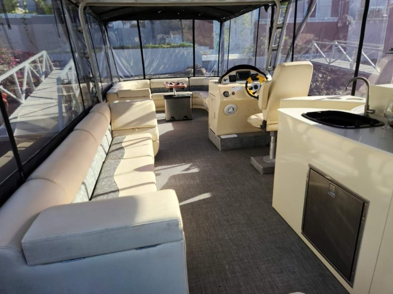 Sun Tracker XL 3010 Twin Level