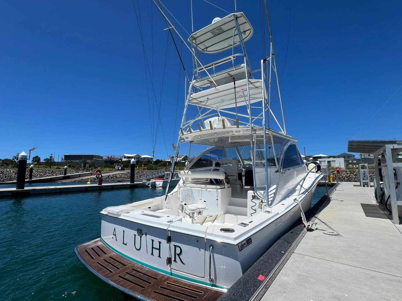 Luhrs 41 Express