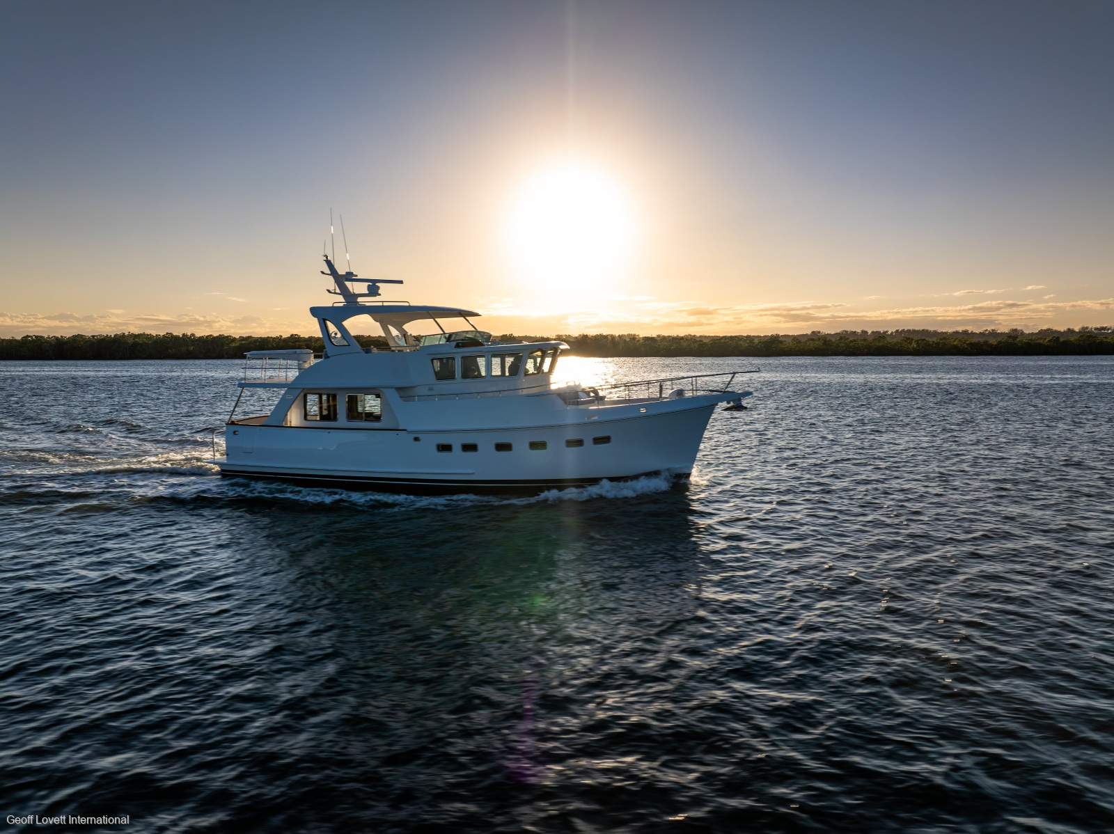 Selene 49 Explorer Flybridge Motor Yacht