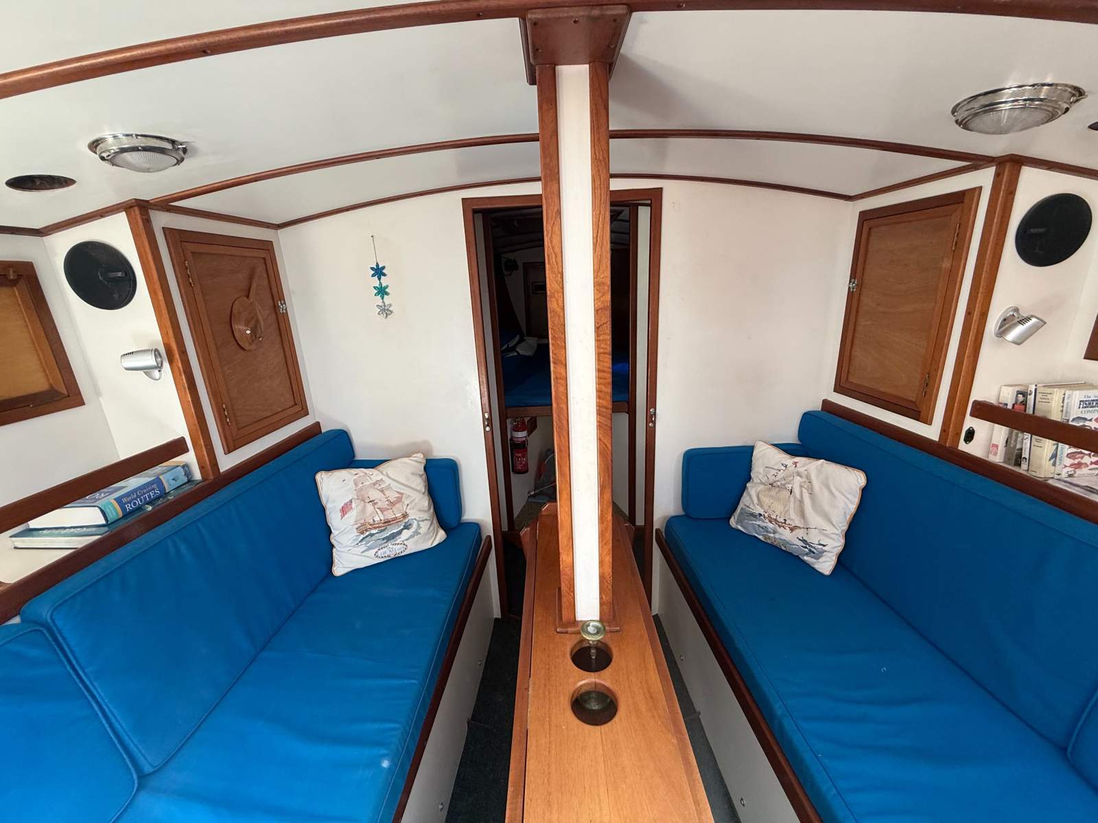 Adams 40 Custom Design Wind Shadow &ndash; Blue Water cruising yacht