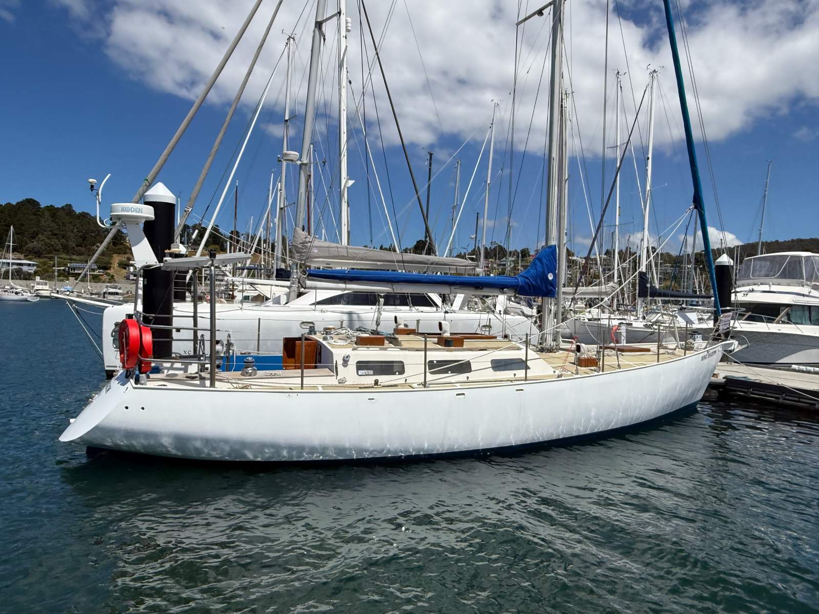 Adams 40 Custom Design Wind Shadow &ndash; Blue Water cruising yacht