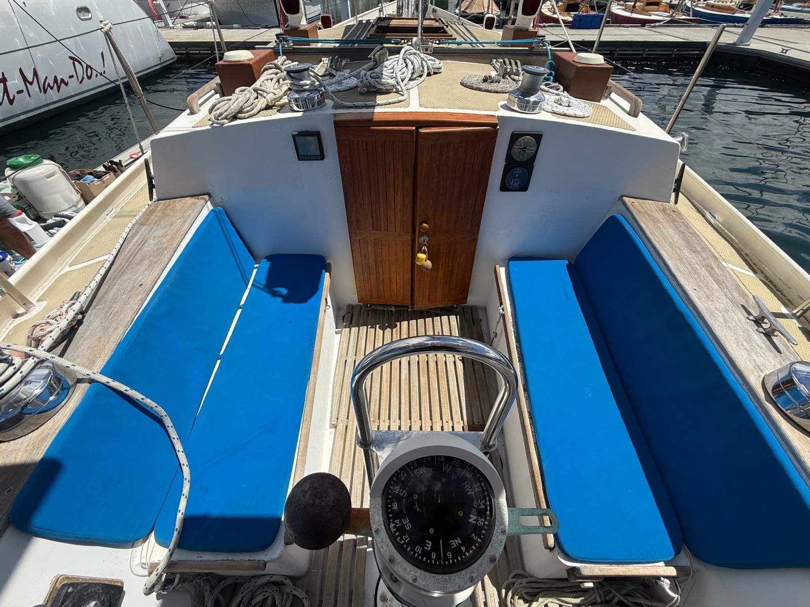 Adams 40 Custom Design Wind Shadow &ndash; Blue Water cruising yacht