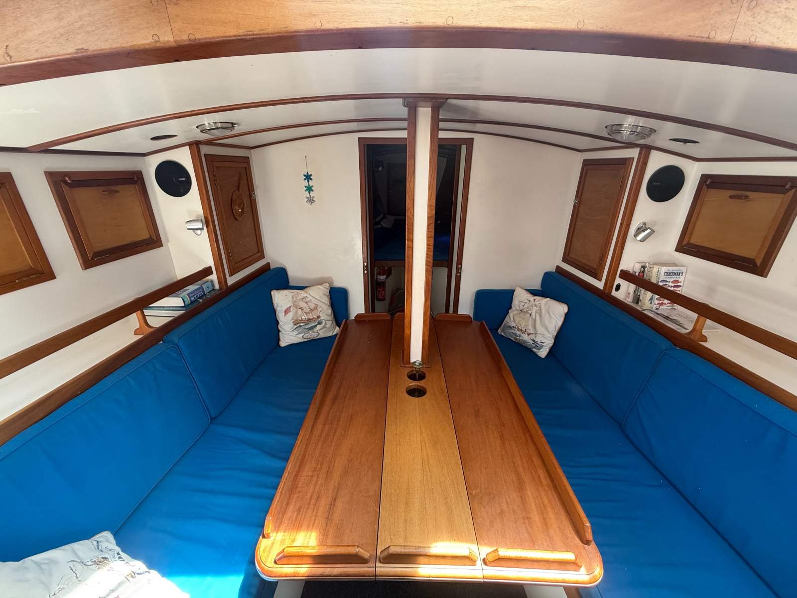 Adams 40 Custom Design Wind Shadow &ndash; Blue Water cruising yacht