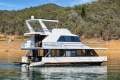Electric Blue Houseboat Holiday Home @ Lake Eildon:Electric Blue @ Lake Eildon