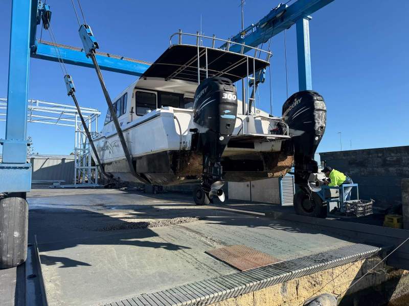 2 x 2014 Mercury 300 L6