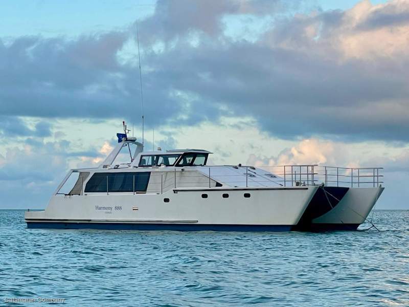 Malcolm Tennant 16m Powercat