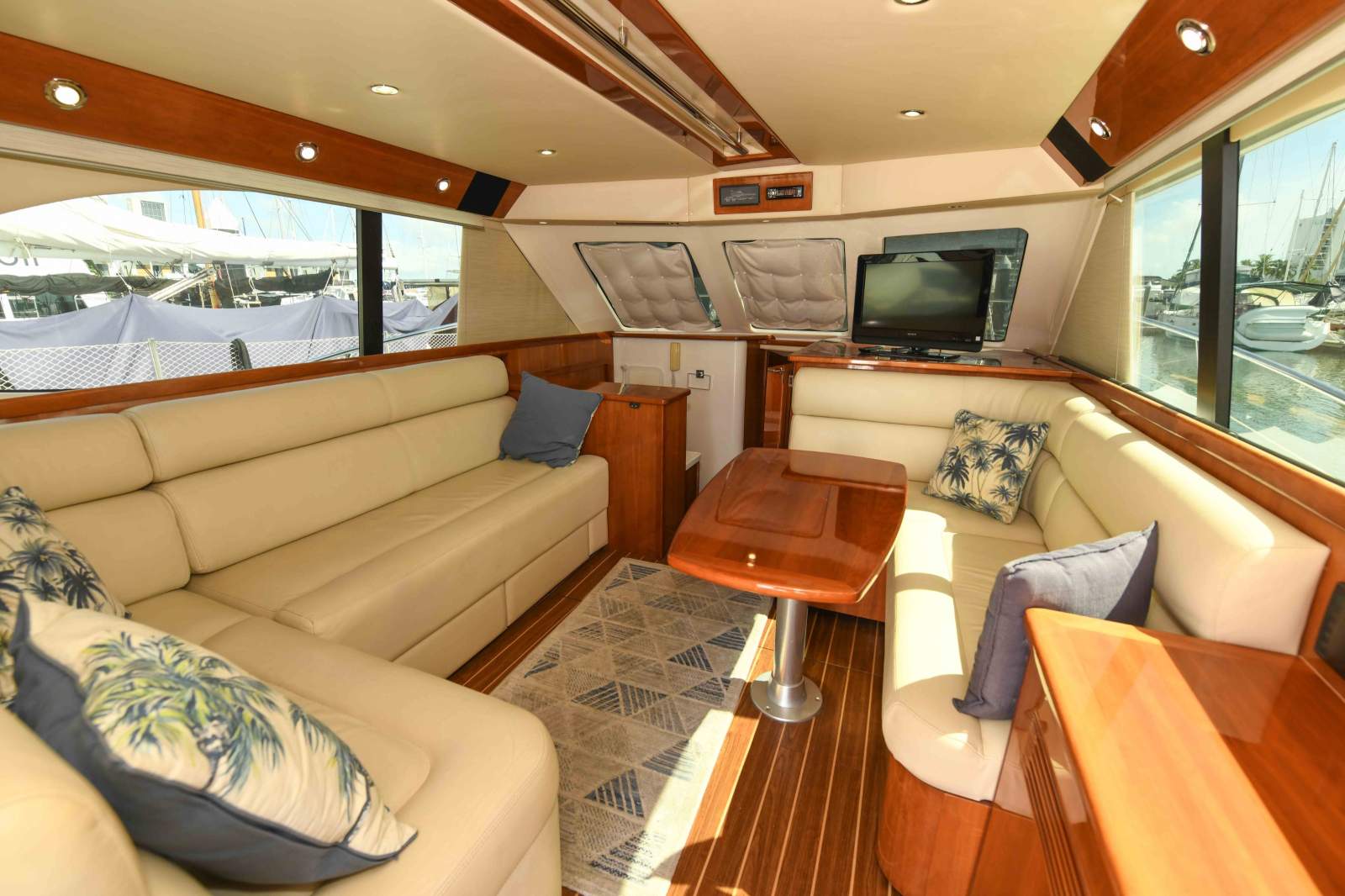 Used Riviera 38 Open Flybridge for Sale | Boats For Sale | Yachthub