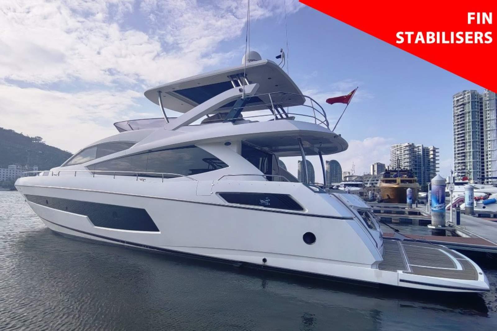 Sunseeker Manhattan 75 - WITH FIN STABILISERS