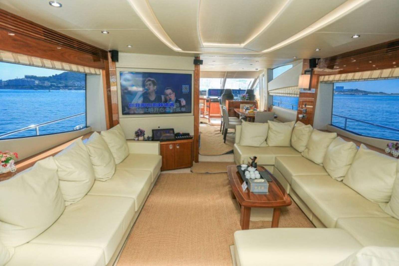 Sunseeker Manhattan 75 - WITH FIN STABILISERS