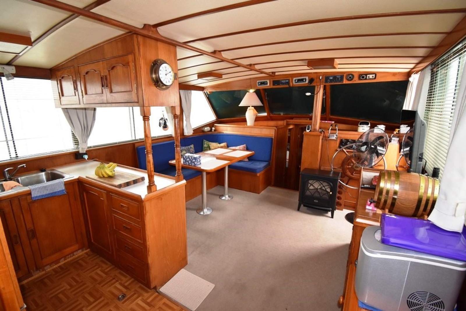 Mariner 54 - NEW RAYMARINE ELECTRONICS