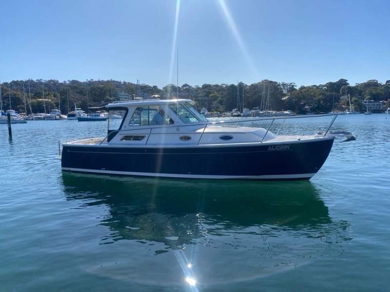 Back Cove 29 Practical and Elegant Diesel Cruiser