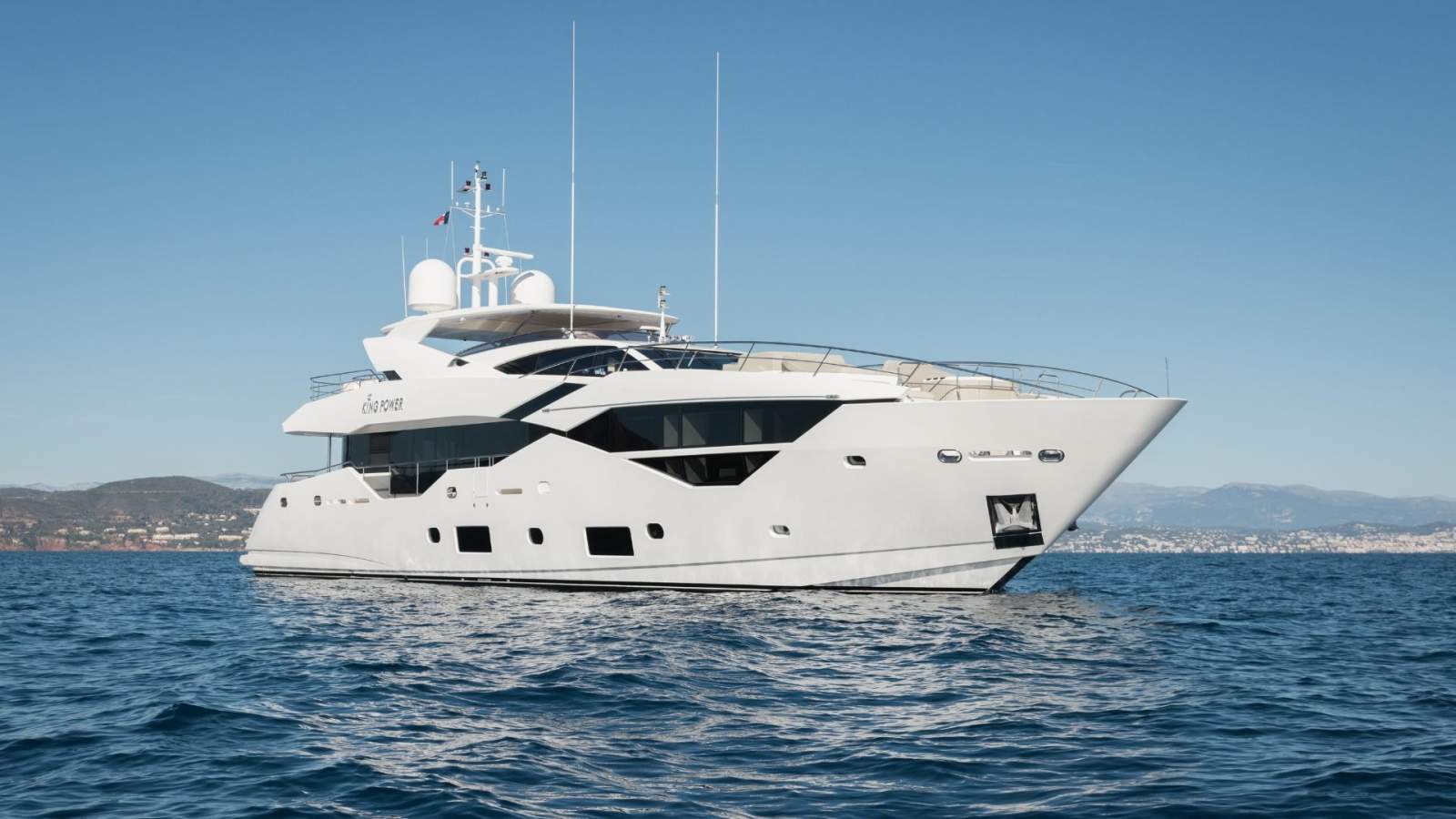 Sunseeker 116 Super Yacht ~1,000 engine hours | Never chartered