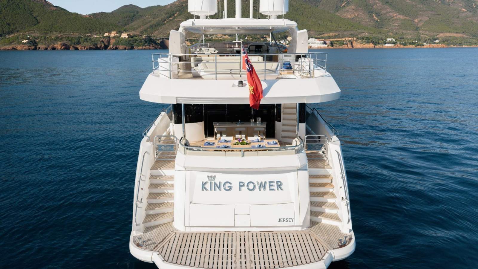 Sunseeker 116 Super Yacht ~1,000 engine hours | Never chartered