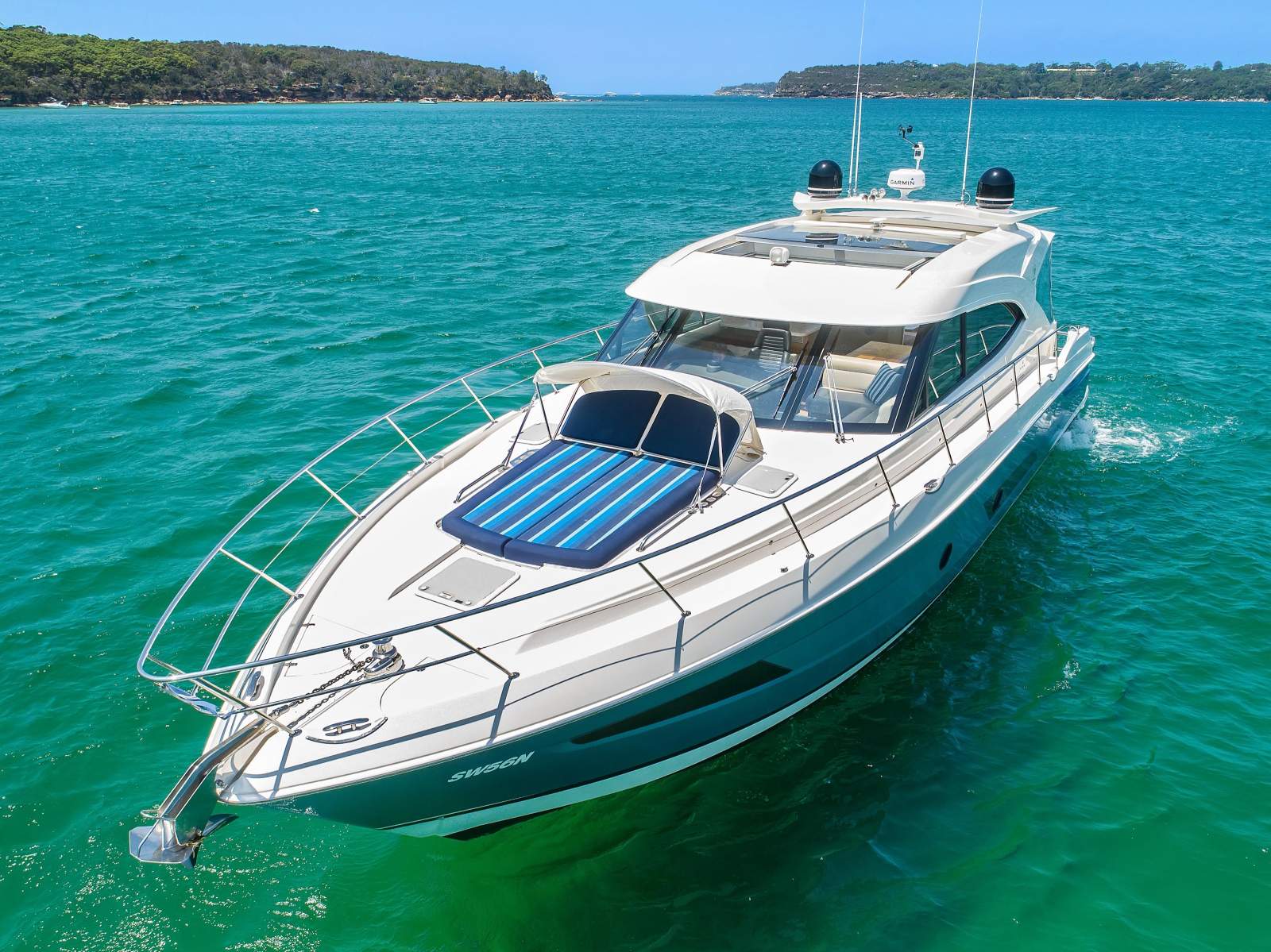 Riviera 5400 Sport Yacht