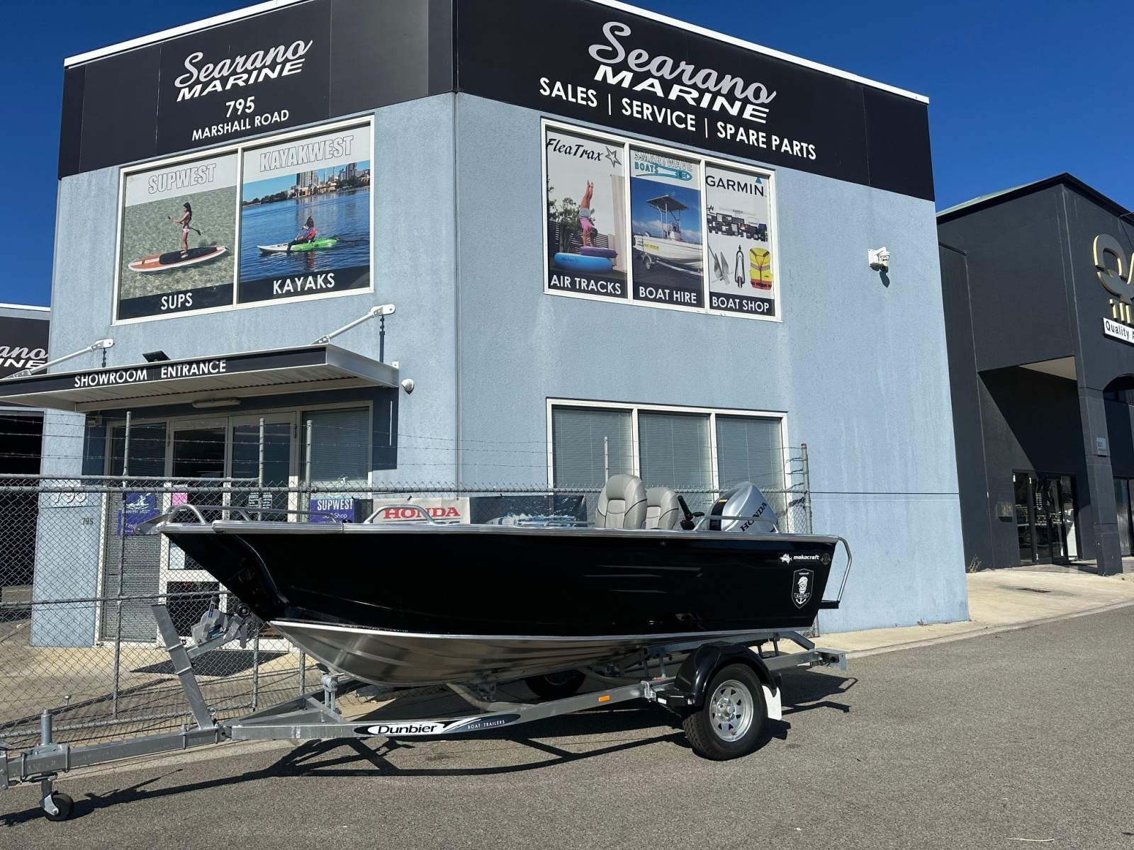 Makocraft 445 Commander Pro Black Ops Edition