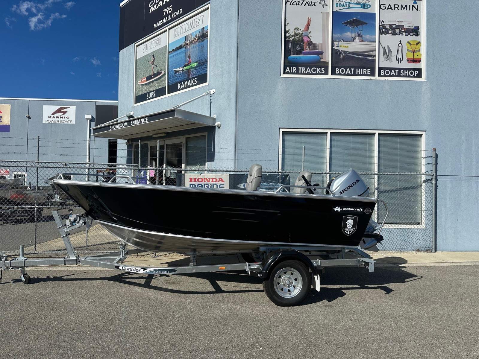 New Makocraft 445 Commander Pro Black Ops Edition