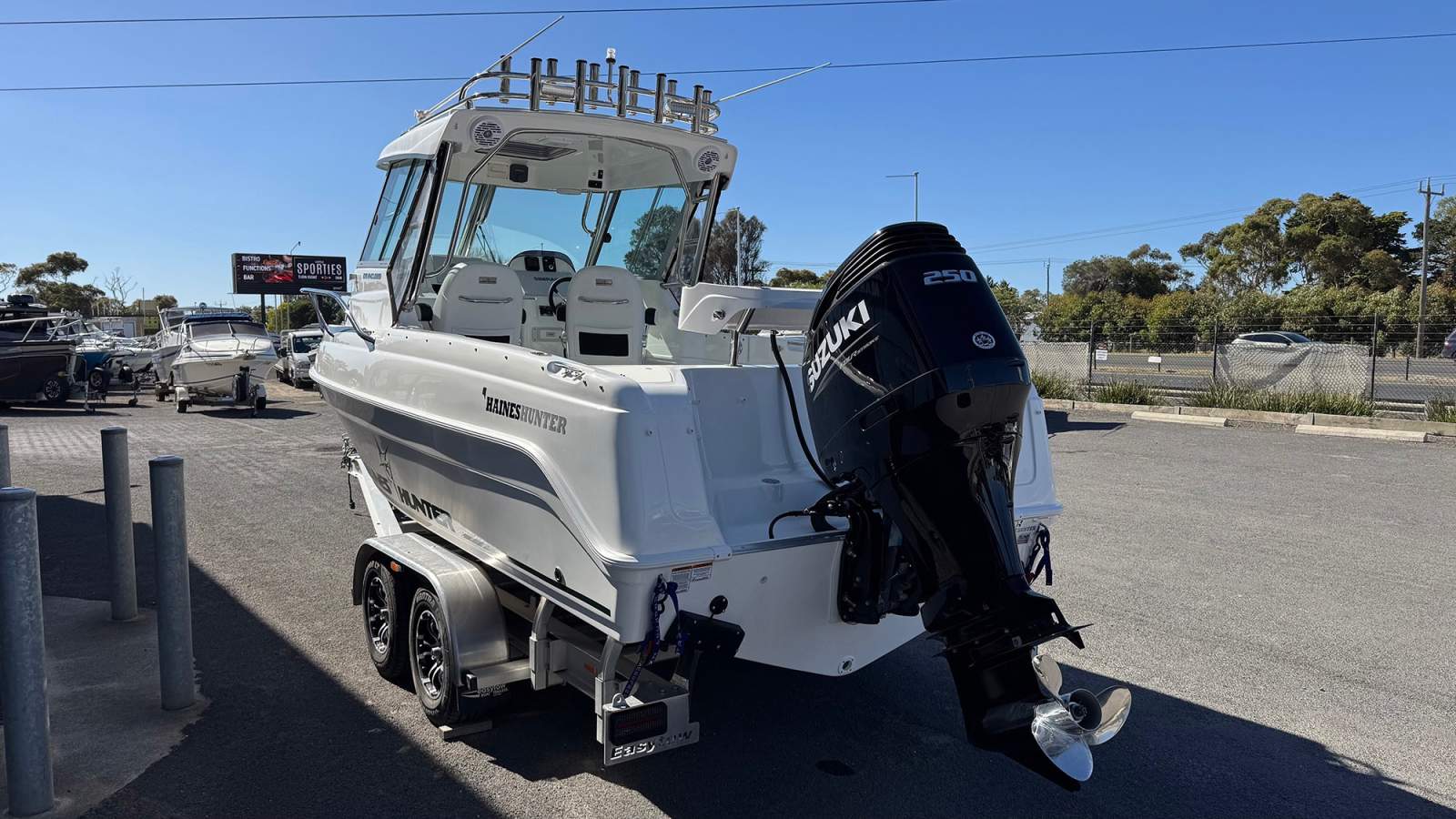 Haines Hunter 675 Enclosed