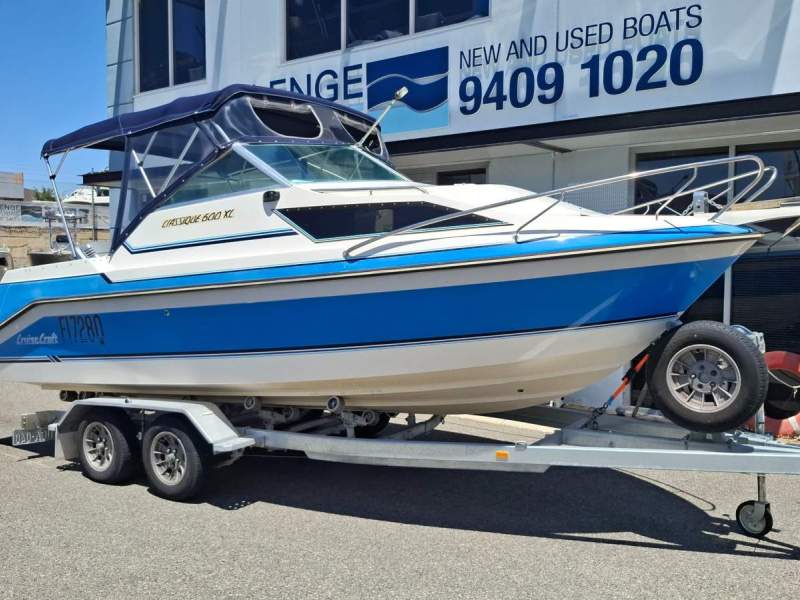 CruiseCraft Classique 600XL with 200HP Mariner 2 Stroke