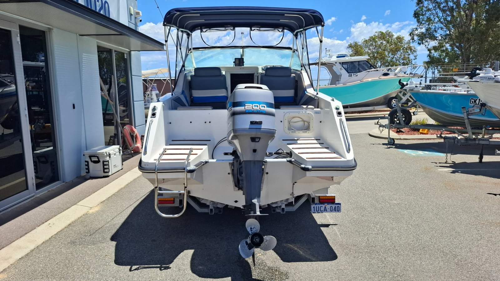 CruiseCraft Classique 600XL with 200HP Mariner 2 Stroke