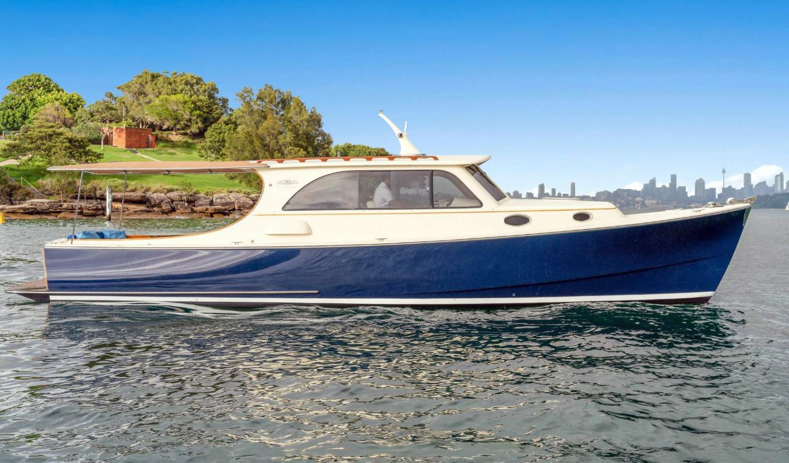 Palm Beach Motor Yachts 38 Classic