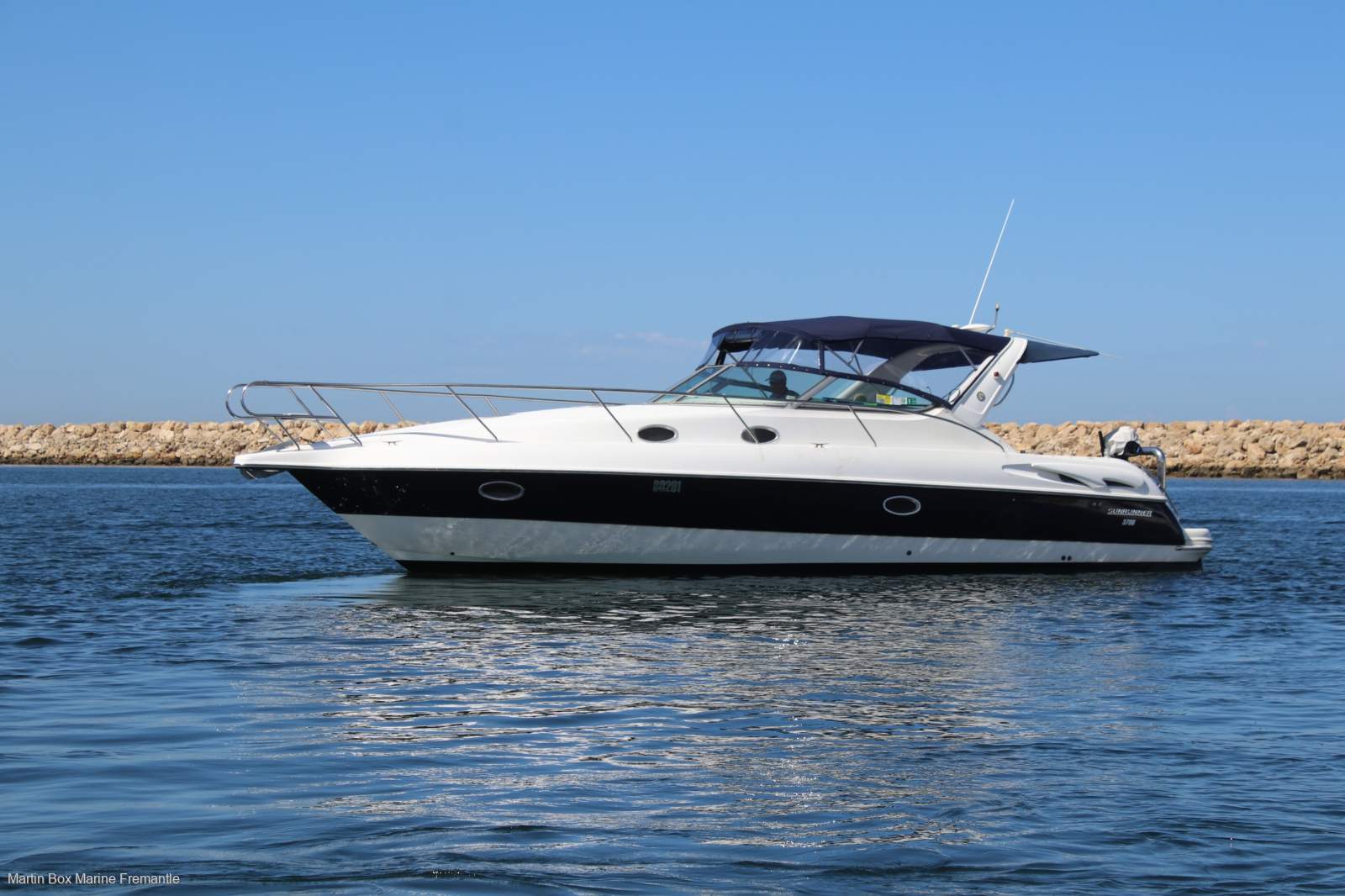 Sunrunner 3700 with twin Yanmar Diesels & Shaft Drives