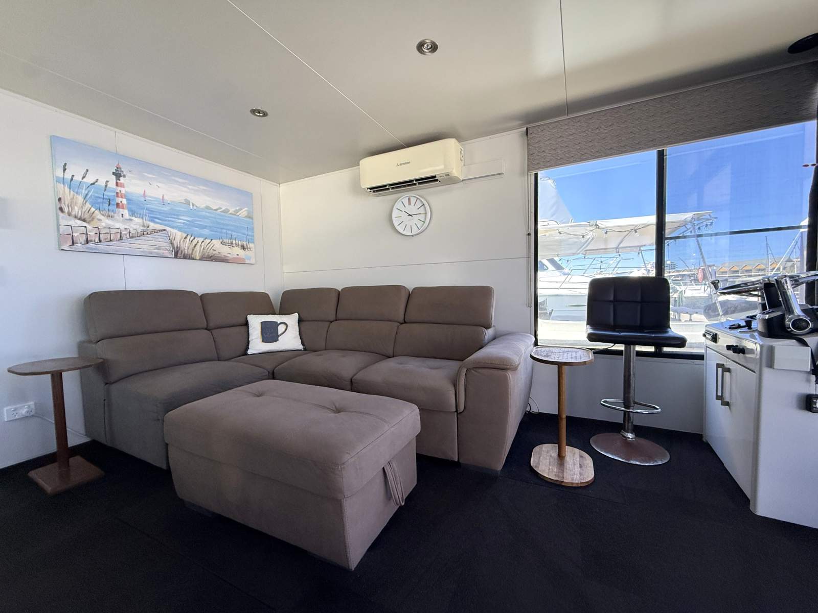 Custom 12m Houseboat - Your Floating Holiday Home!