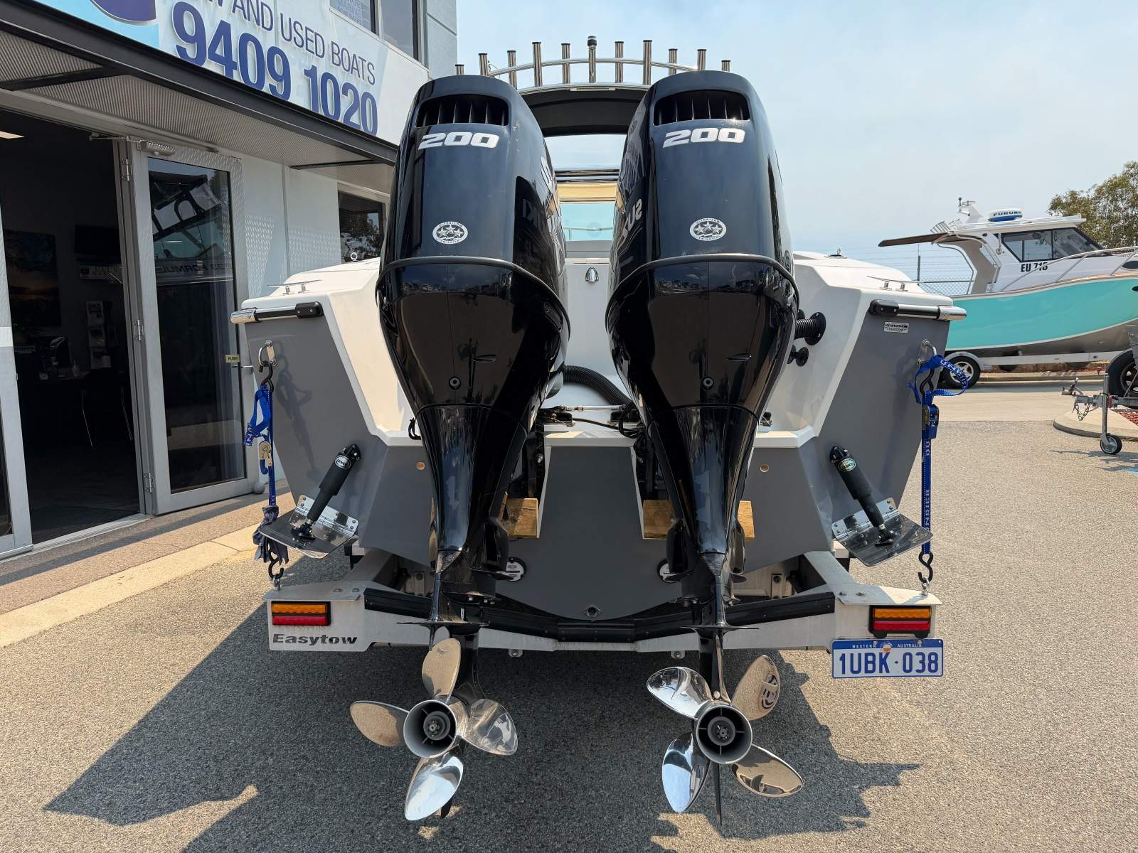 Edencraft 233 Formula With twin Suzuki 200HP 4-Strokes