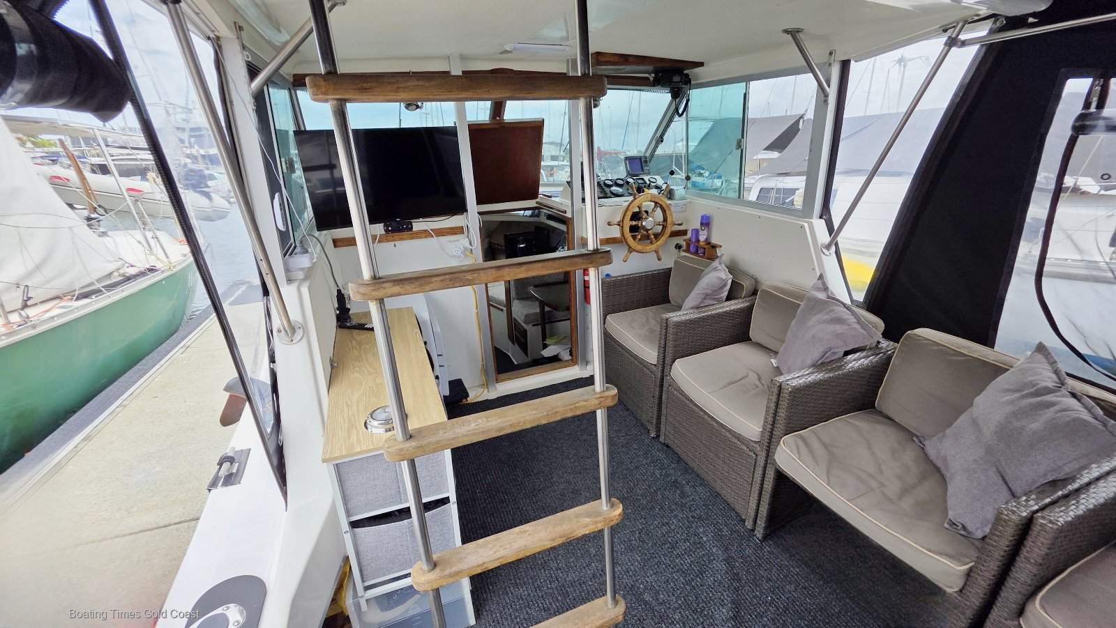 Mariner 28 Flybridge