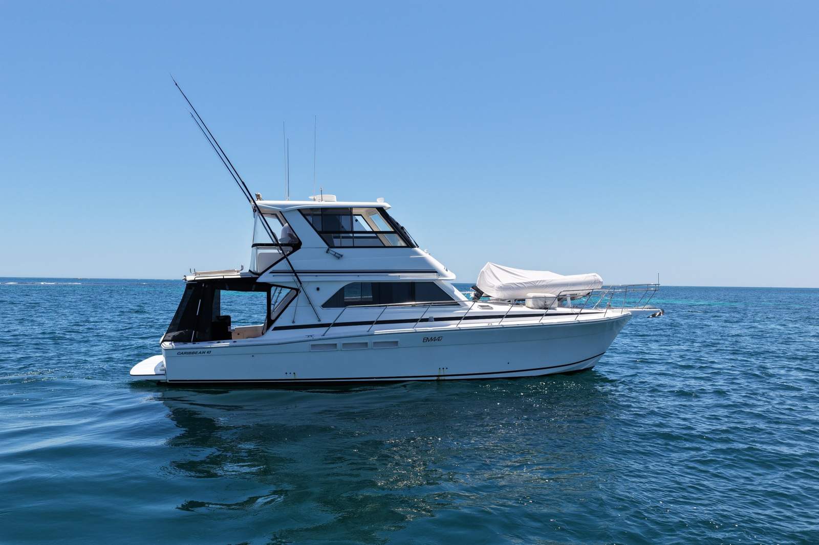 Caribbean 47 Flybridge Cruiser