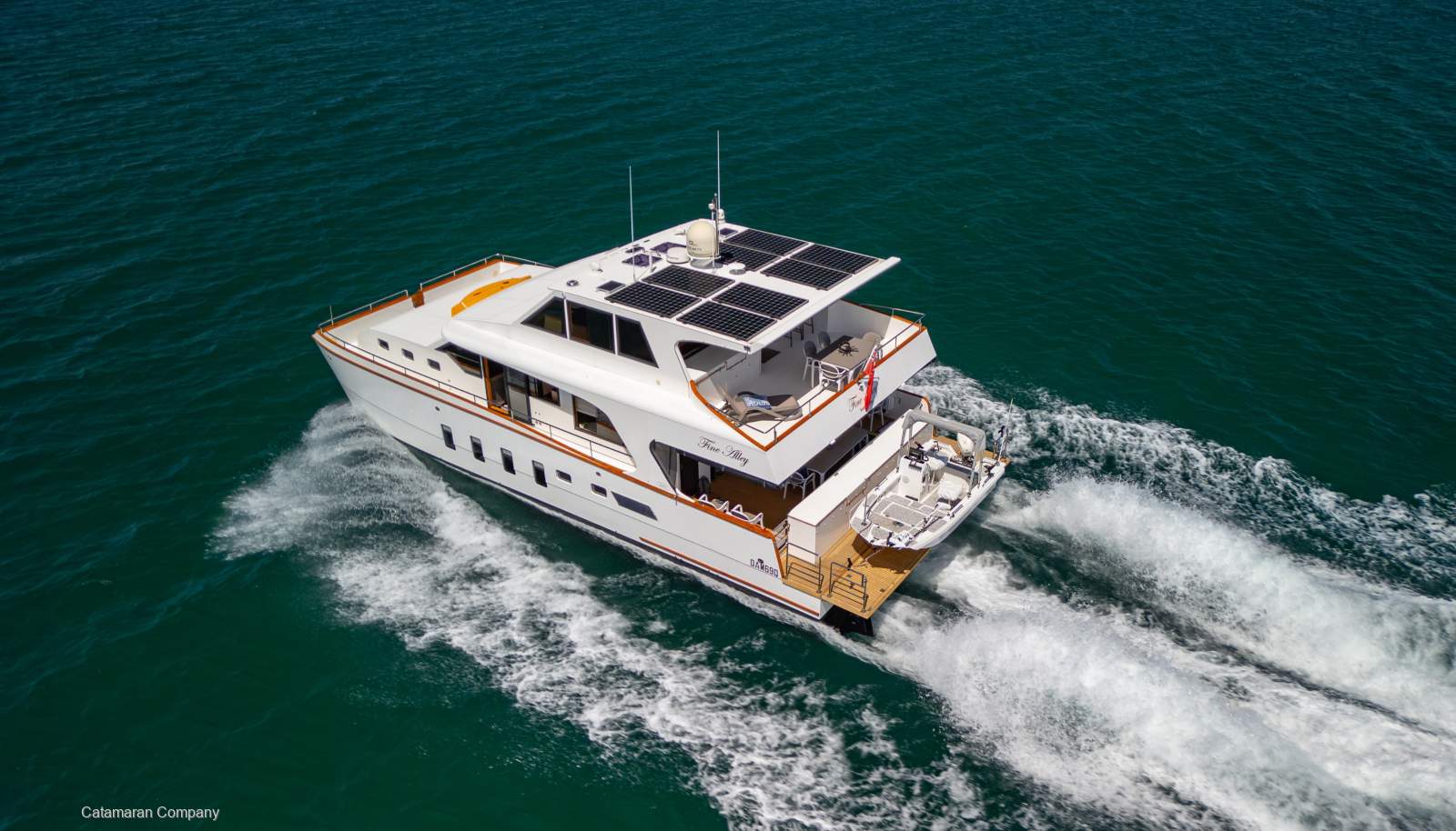 Brady Pathfinder Pilothouse 52