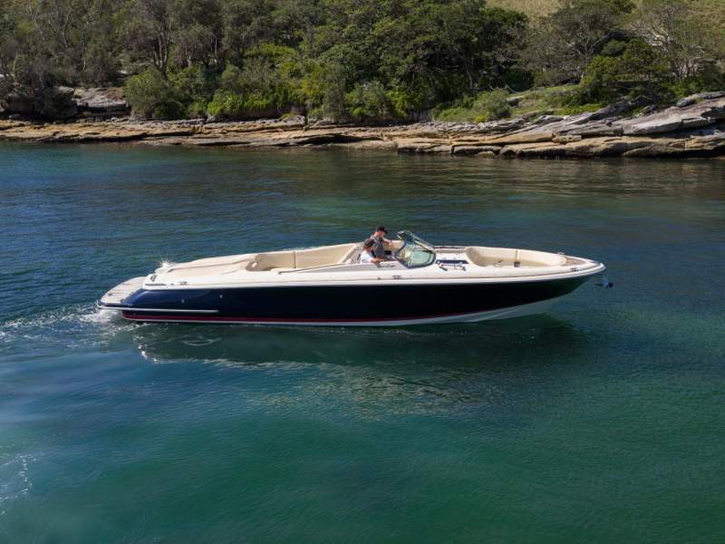 Chris Craft Launch 32