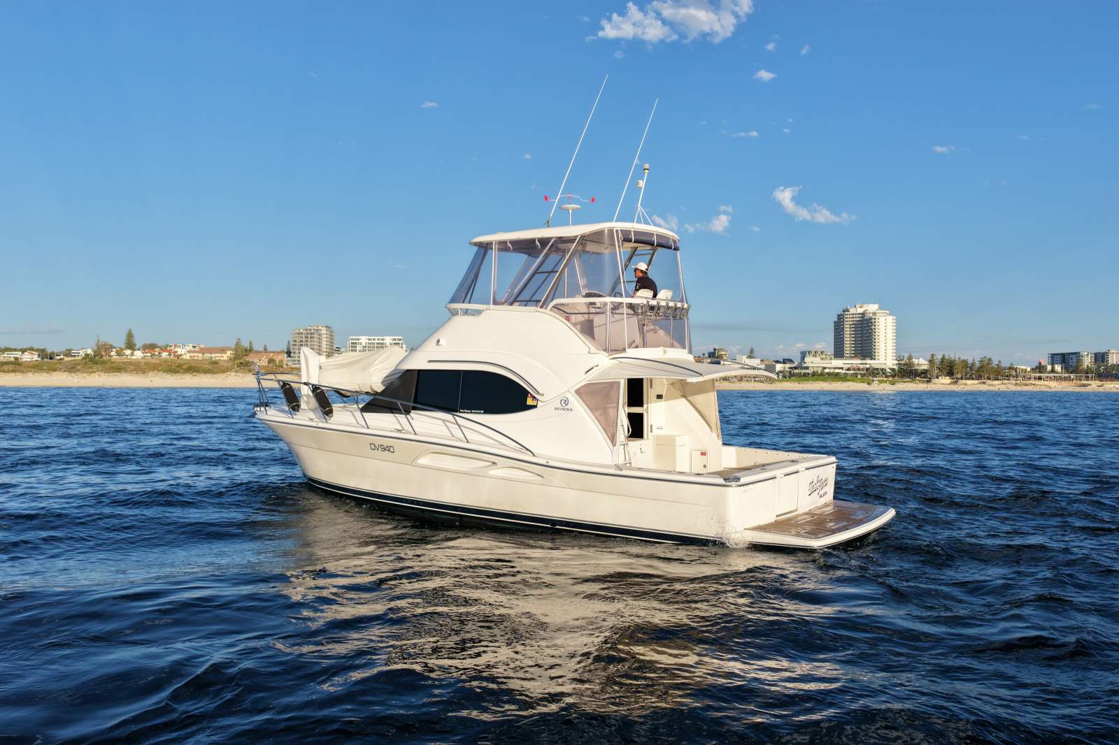 Riviera 40 Flybridge